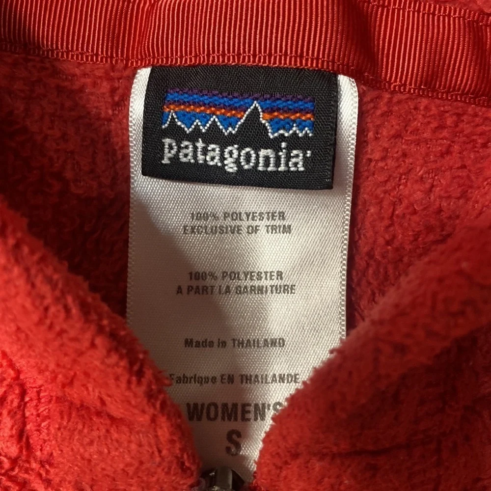 Patagonia women’s small red zip up jacket